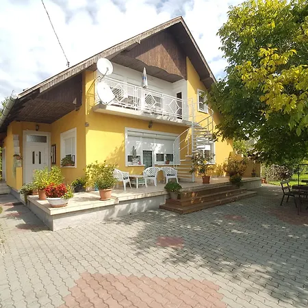 Agi - Biro Tours Nr 63 Апартаменты Вонярцвашхедь